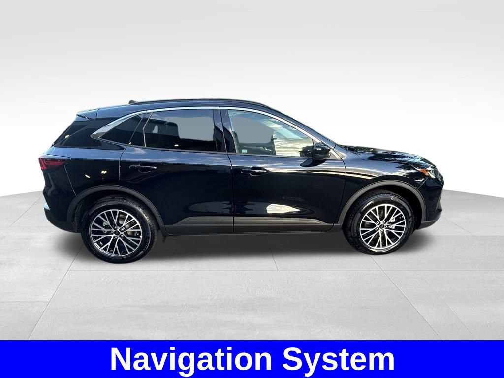 Certified 2024 Ford Escape SE FWD image 3