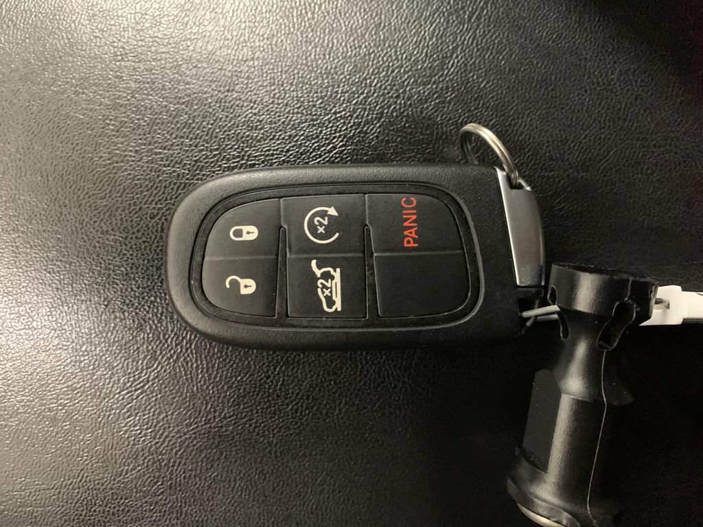 Used 2022 Jeep Cherokee Latitude Lux AWD/4WD image 29