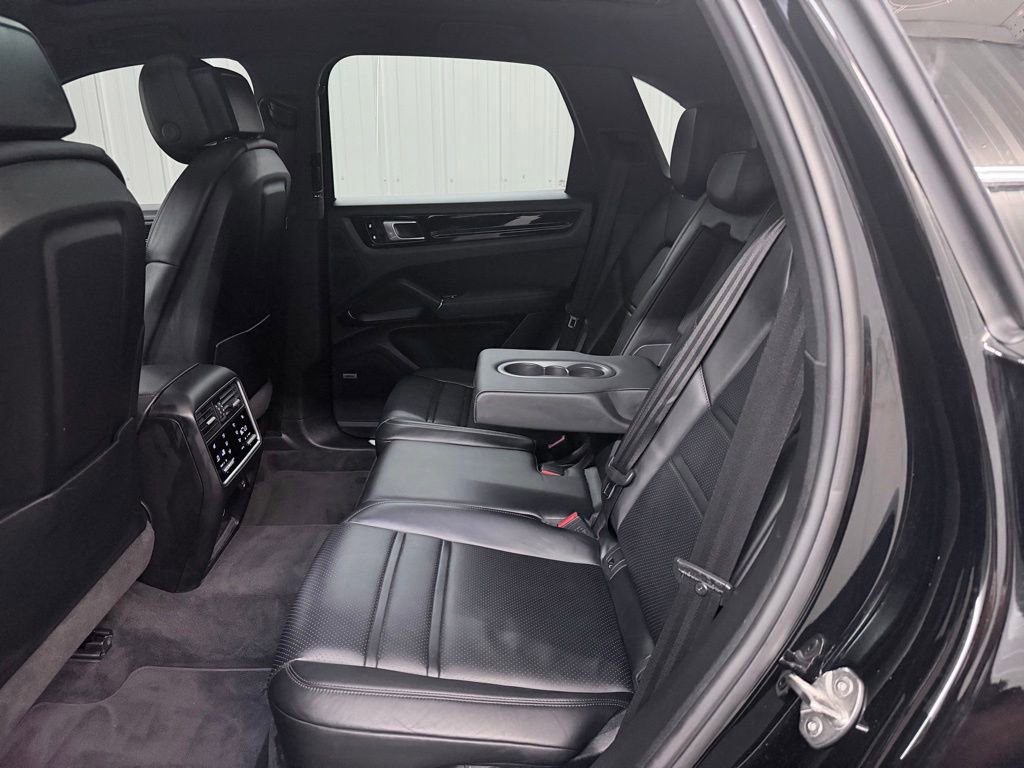 Used 2019 Porsche Cayenne S AWD/4WD image 31