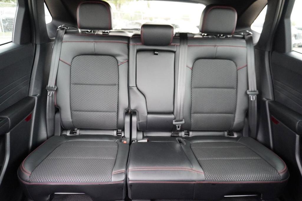 Certified 2025 Ford Escape ST-Line w/ Tech Pack #1 FWD image 22