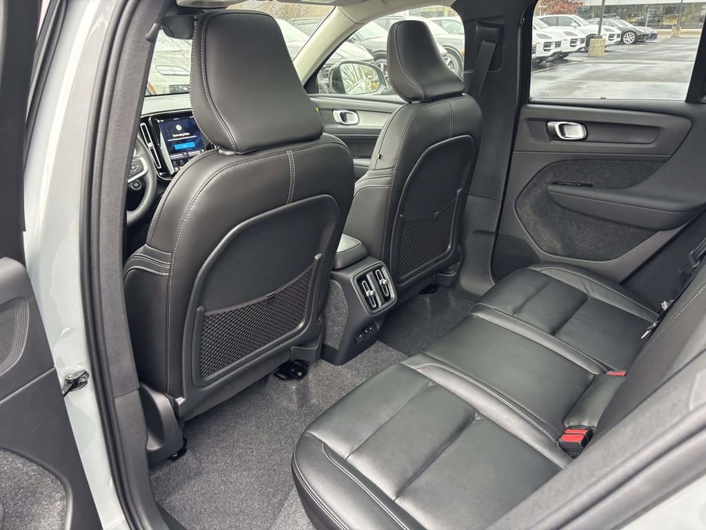 New 2026 Volvo XC40 B5 Plus w/ Protection Package Premier image 27