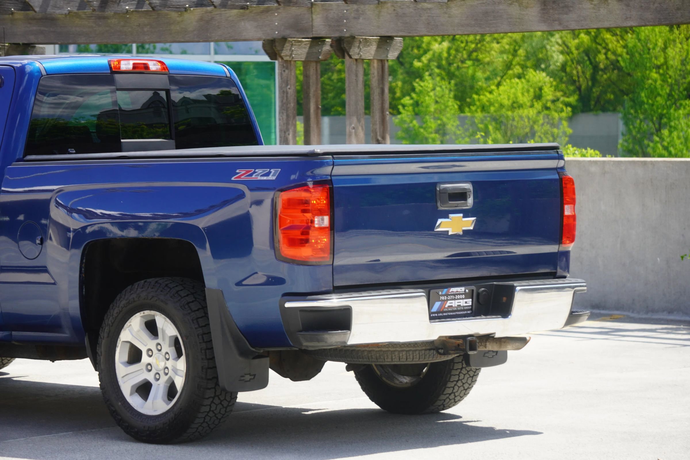 Used 2015 Chevrolet Silverado 1500 LTZ Z71 AWD/4WD image 11