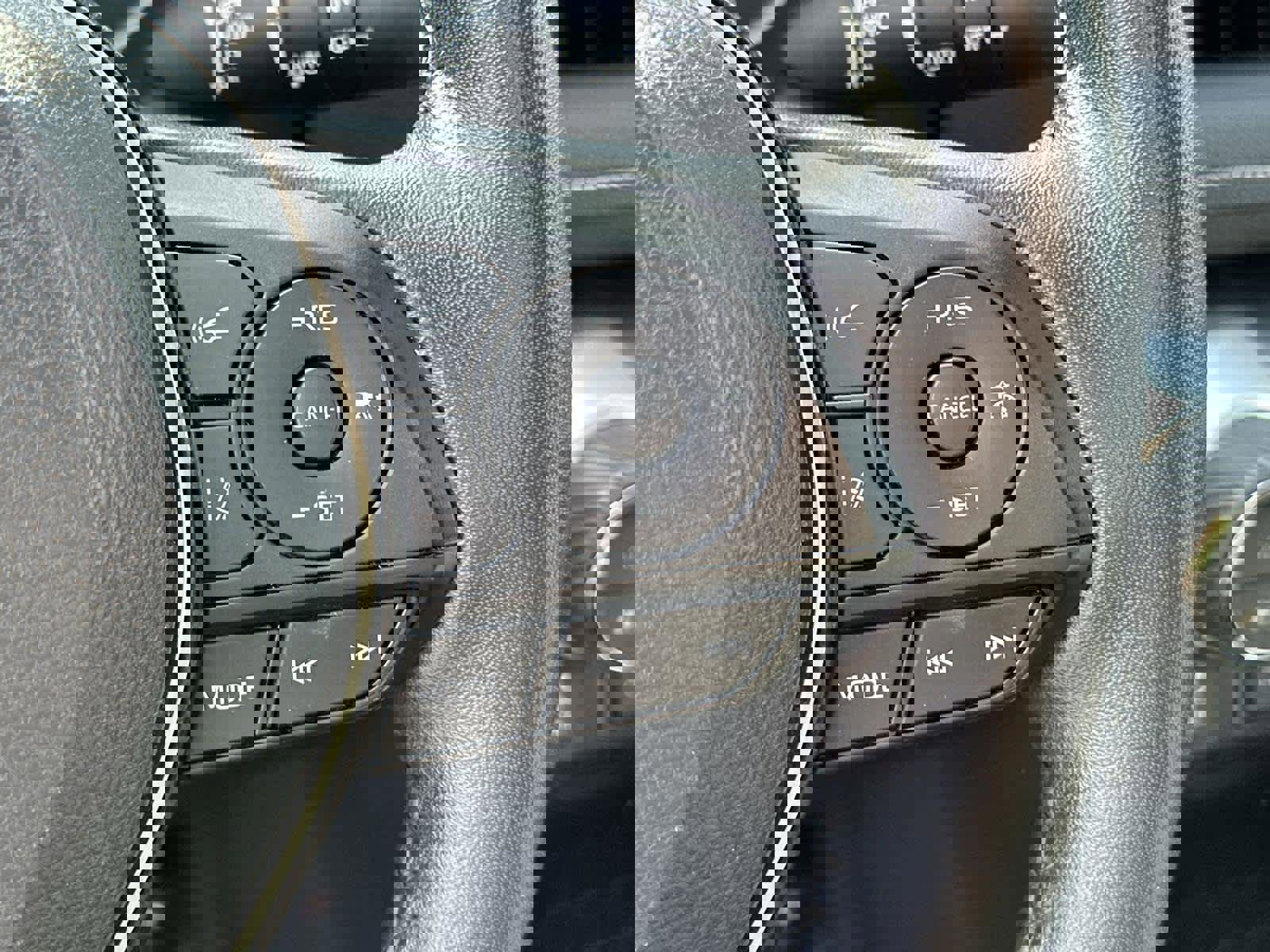 Used 2022 Toyota RAV4 XLE Premium image 25