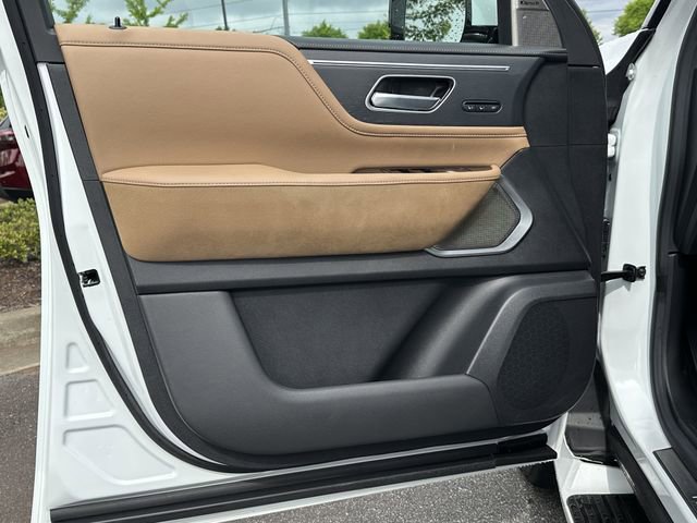Used 2025 INFINITI QX80 Sensory AWD/4WD image 11