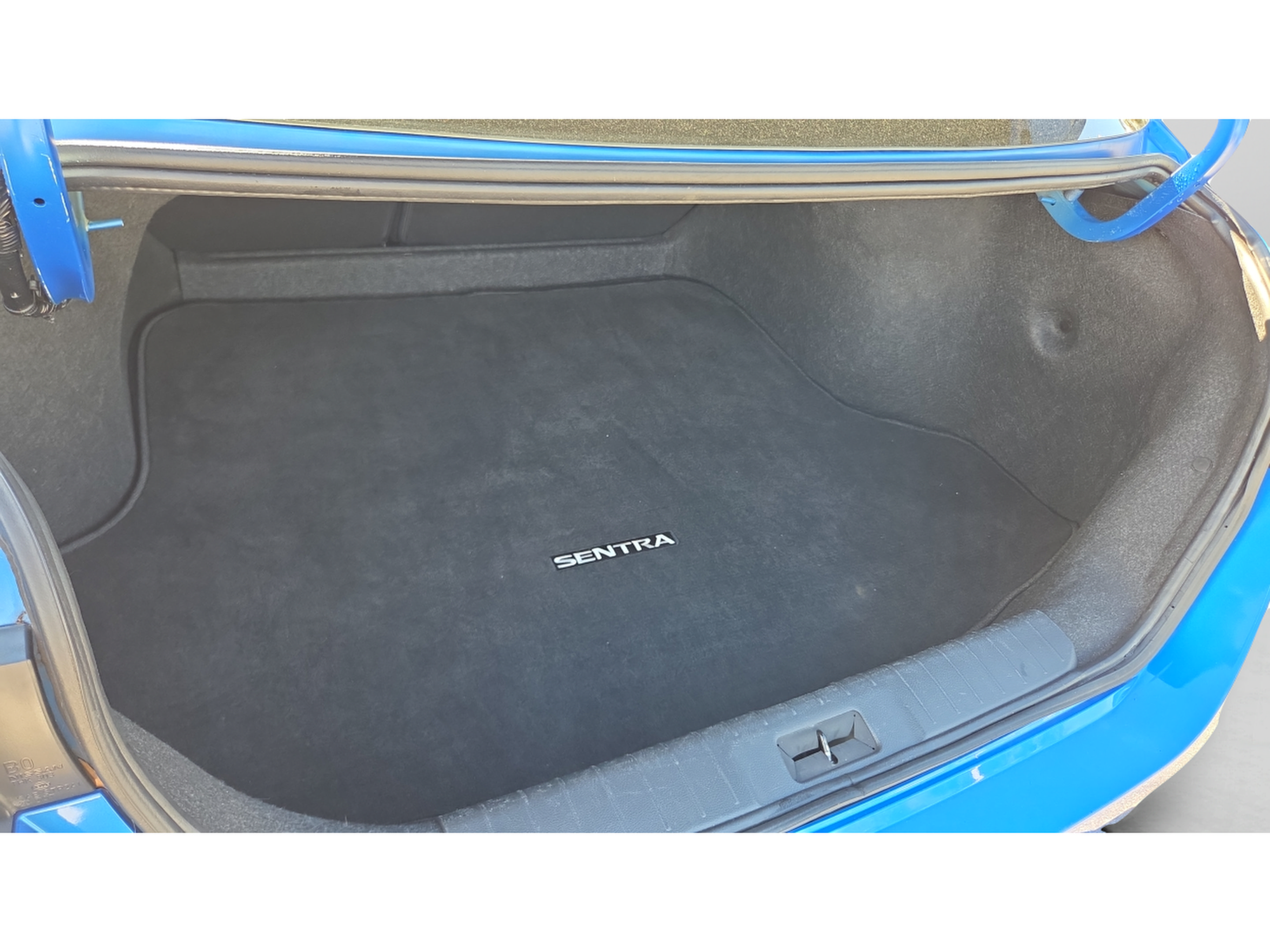 Used 2024 Nissan Sentra SV FWD image 13