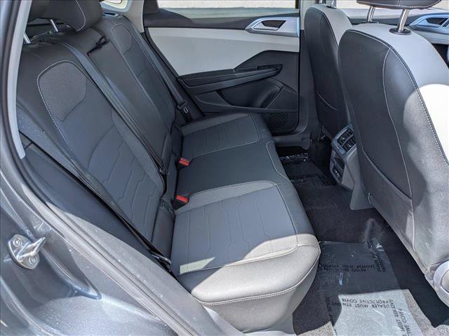 Used 2026 Volkswagen Taos SE FWD image 25
