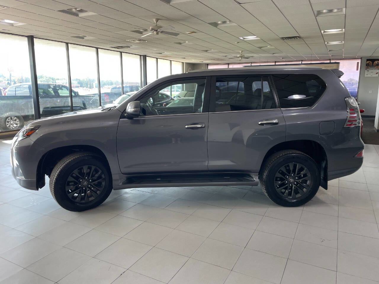 Used 2023 Lexus GX 460 Premium image 4
