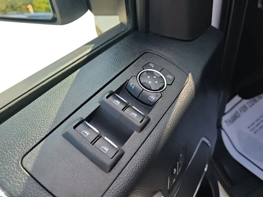 Used 2020 Ford F150 Lariat w/ Equipment Group 502A Luxury AWD/4WD image 14