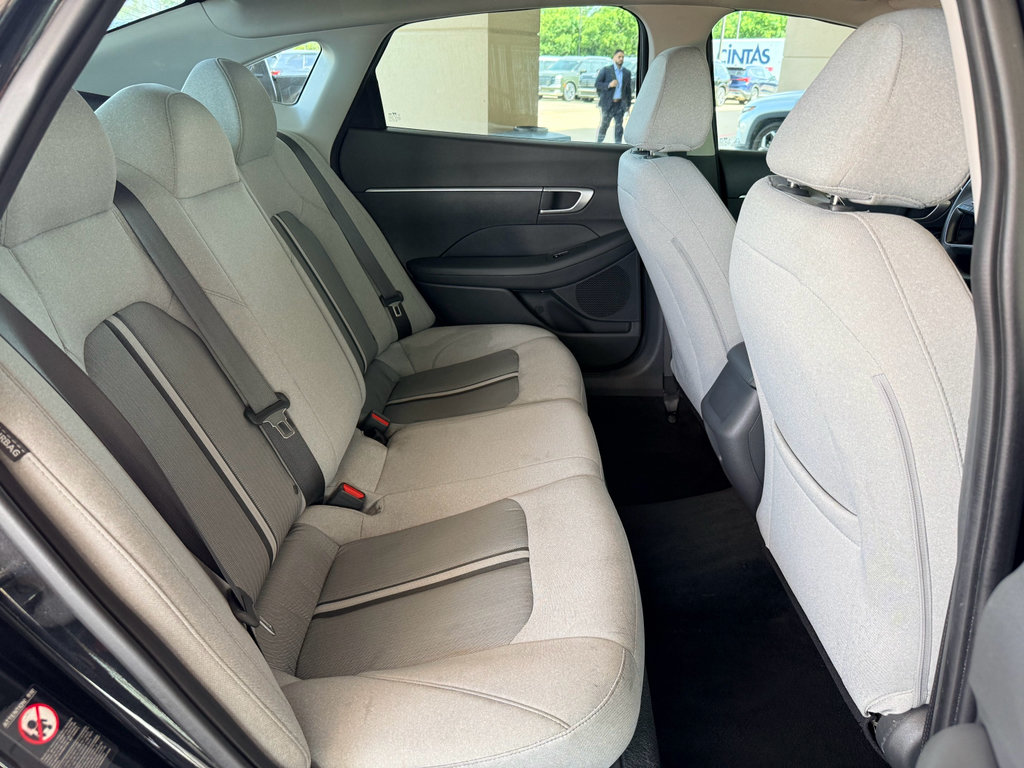 Used 2022 Hyundai Sonata SE w/ Cargo Package FWD image 25