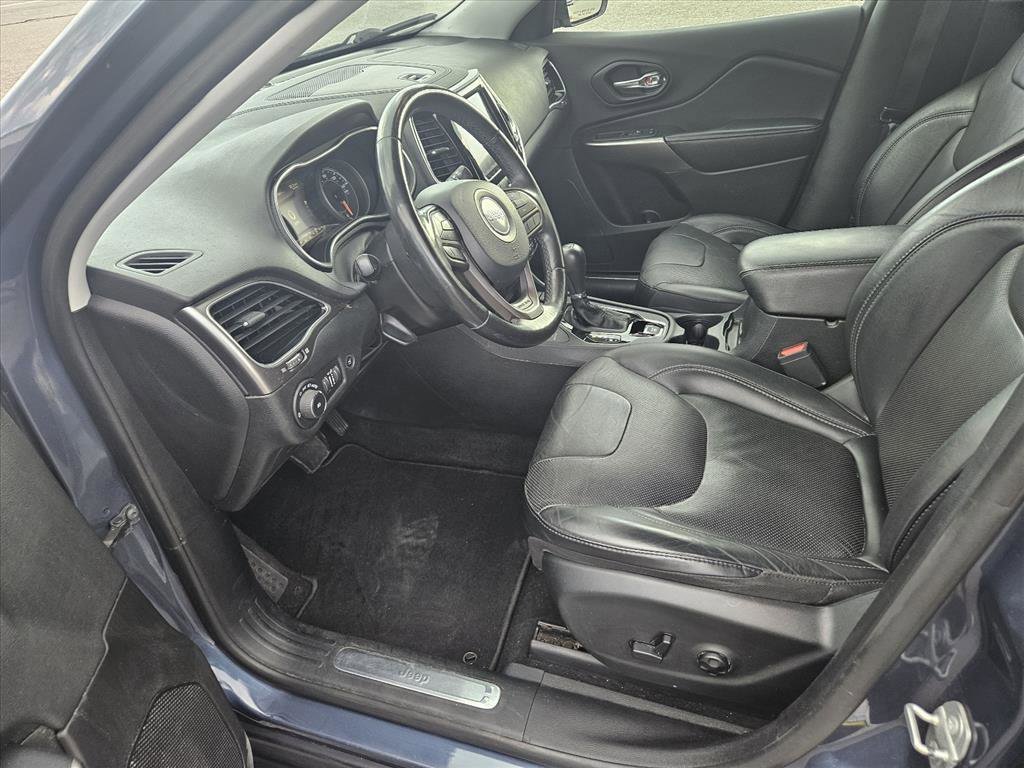 Used 2019 Jeep Cherokee Limited AWD/4WD image 11