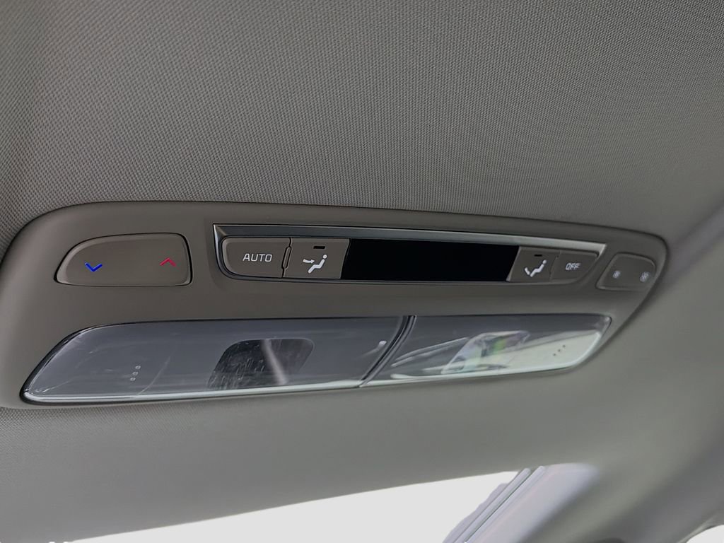 Used 2025 Kia Telluride S image 29