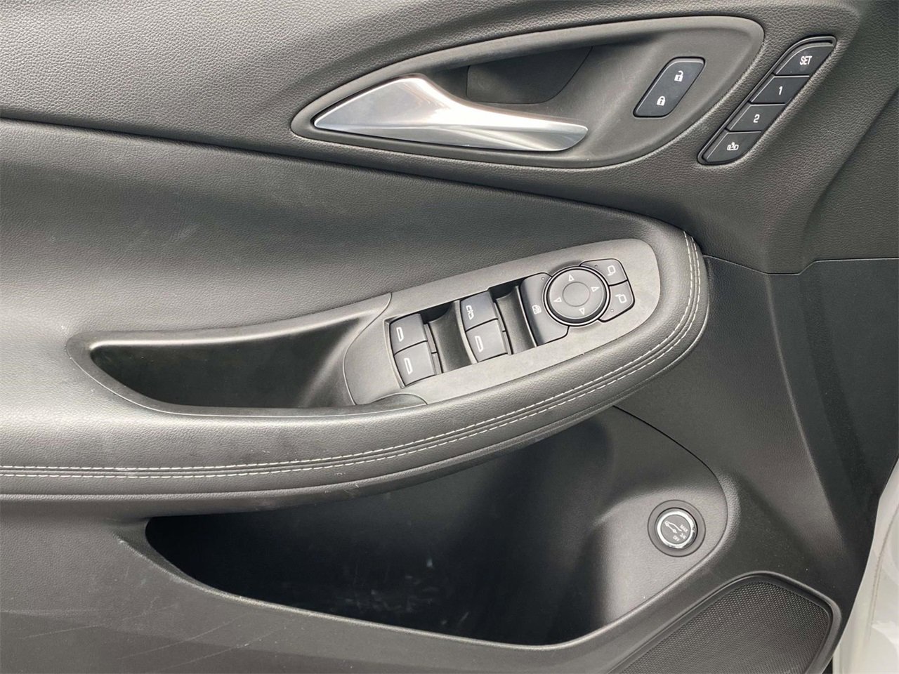 Used 2022 Buick Encore GX Essence w/ Advanced Technology Package image 15