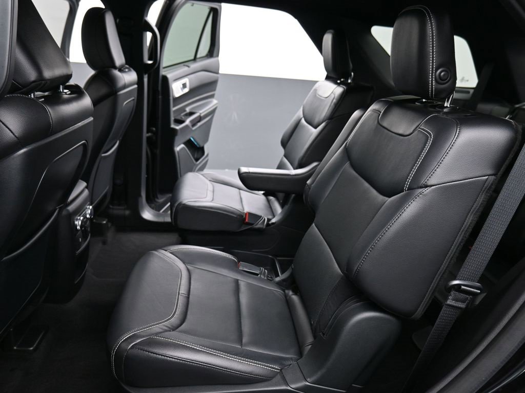 Used 2020 Ford Explorer ST w/ Premium Technology Package image 15