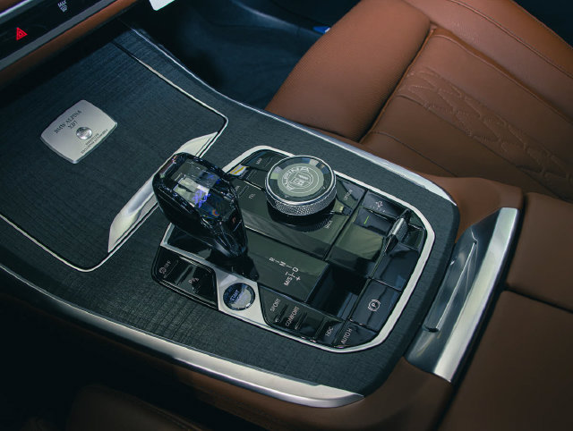 New 2026 BMW ALPINA XB7 AWD/4WD image 19