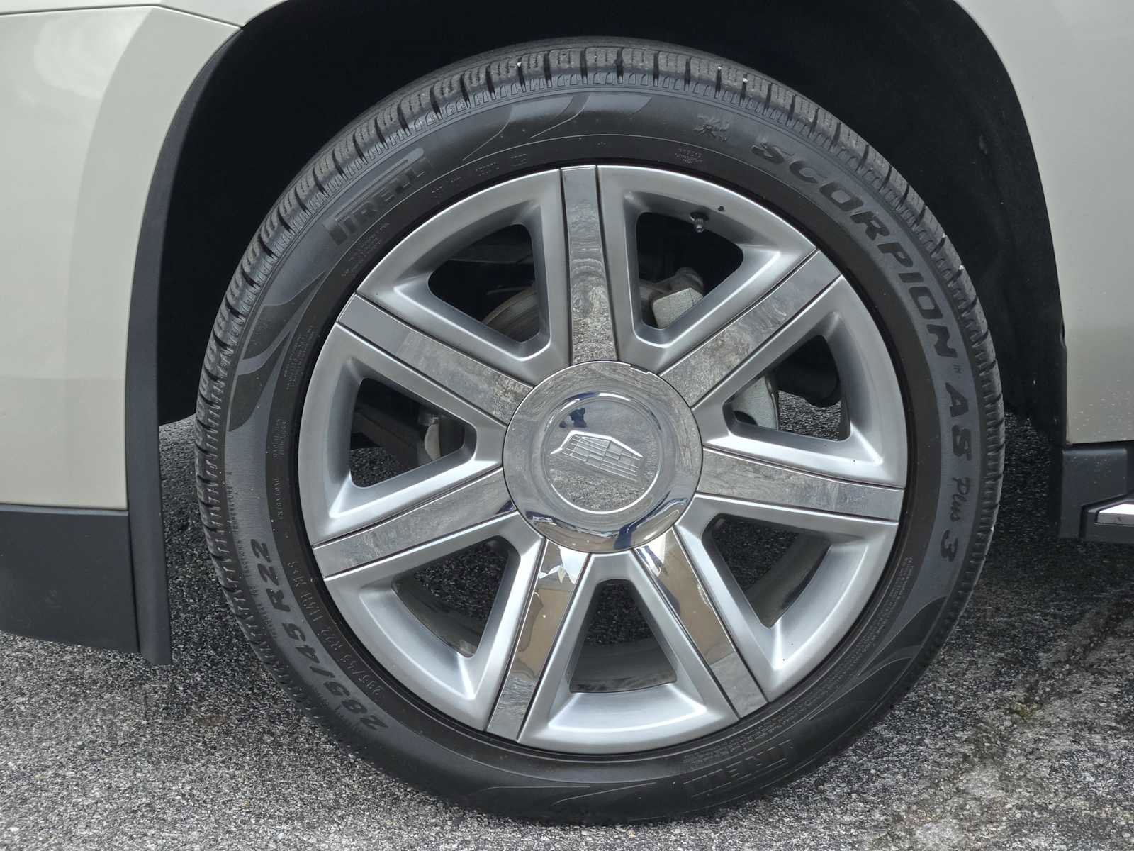 Used 2015 Cadillac Escalade ESV Luxury image 33