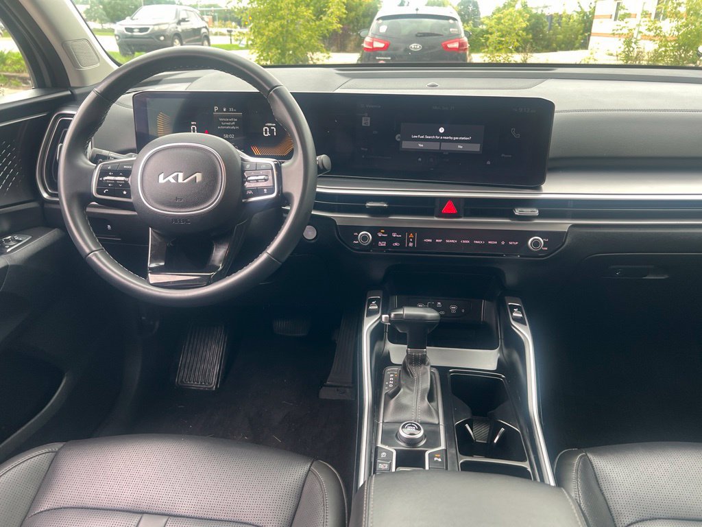 Certified 2024 Kia Sorento S FWD image 16