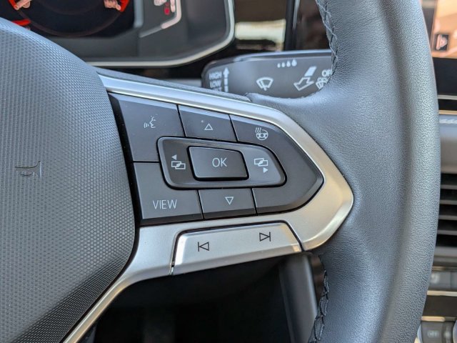 Certified 2025 Volkswagen Jetta SEL FWD image 27
