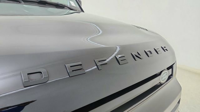 Used 2025 Land Rover Defender 110 X image 15