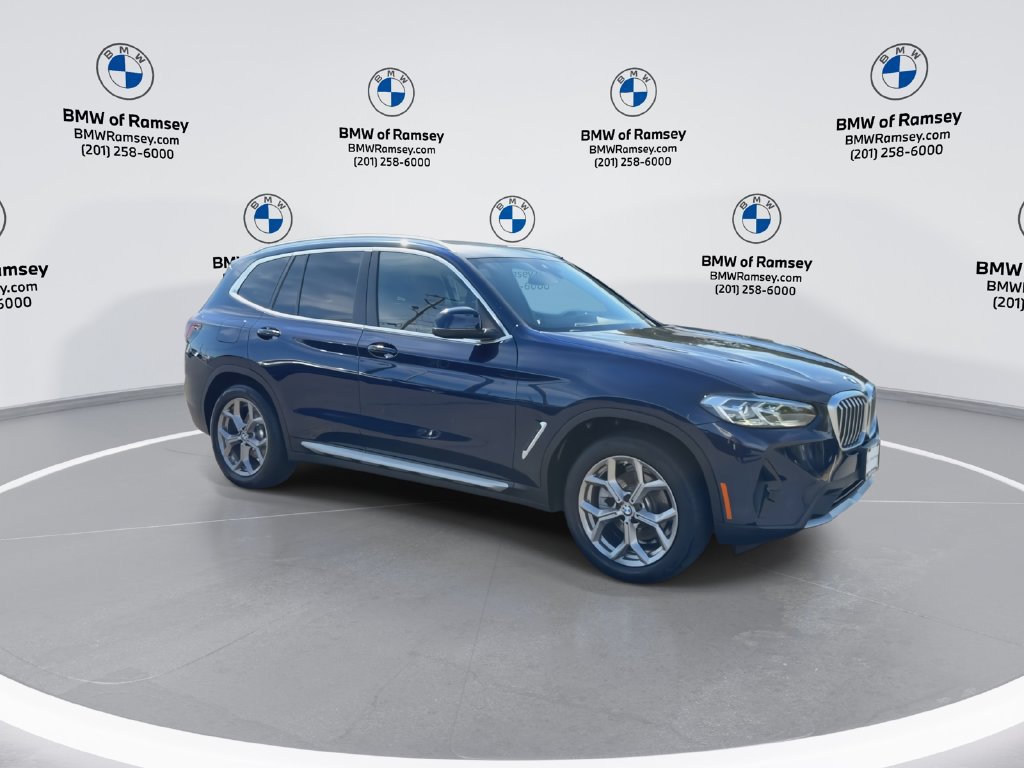 Used 2022 BMW X3 xDrive30i w/ Convenience Package AWD/4WD image 2