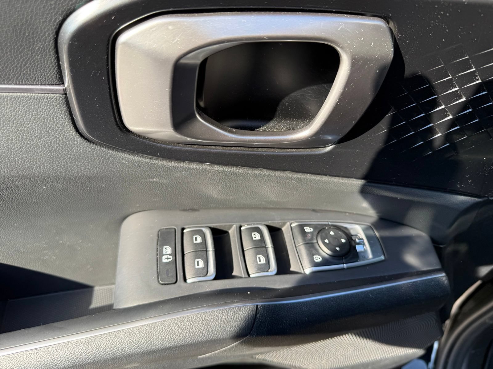 Used 2025 Kia Sorento S w/ Panoramic Sunroof Package FWD image 19