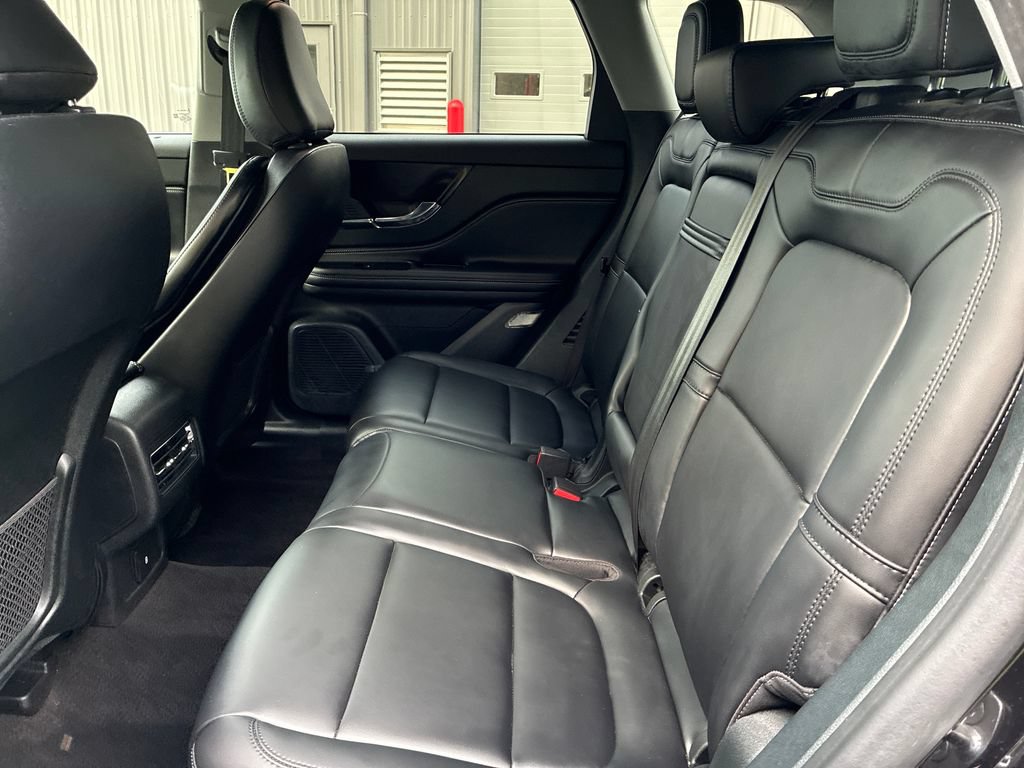 Used 2021 Lincoln Corsair AWD w/ Equipment Group 101A image 15