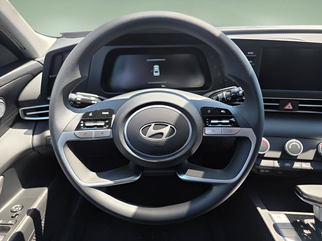 New 2026 Hyundai Elantra SE FWD image 16