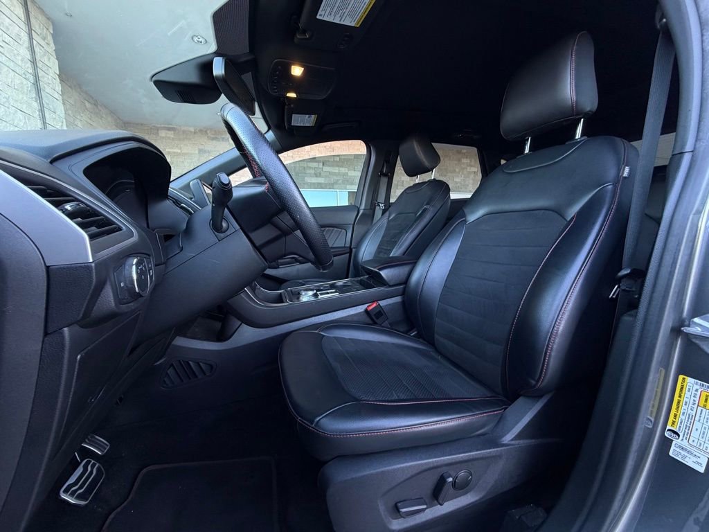 Used 2022 Ford Edge ST-Line image 5