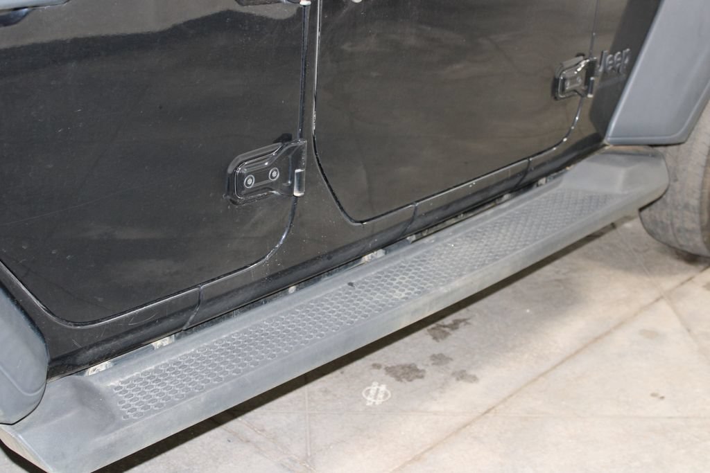 Used 2023 Jeep Wrangler Unlimited Sport AWD/4WD image 12