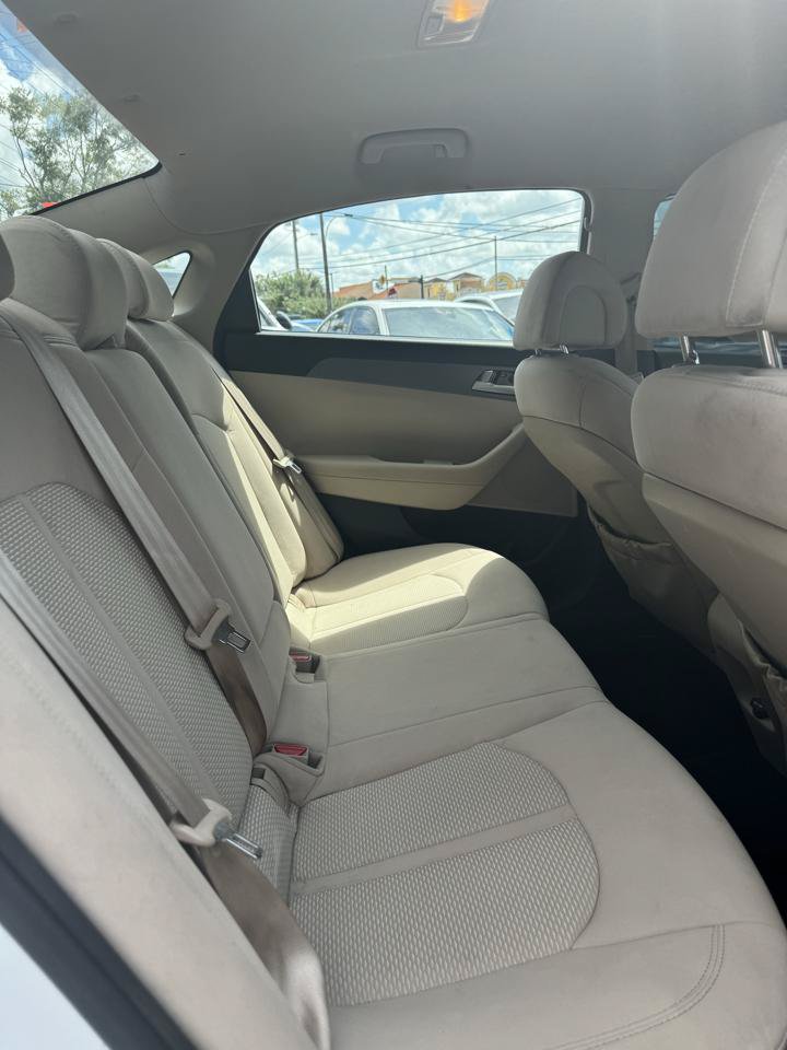 Used 2015 Hyundai Sonata SE FWD image 32