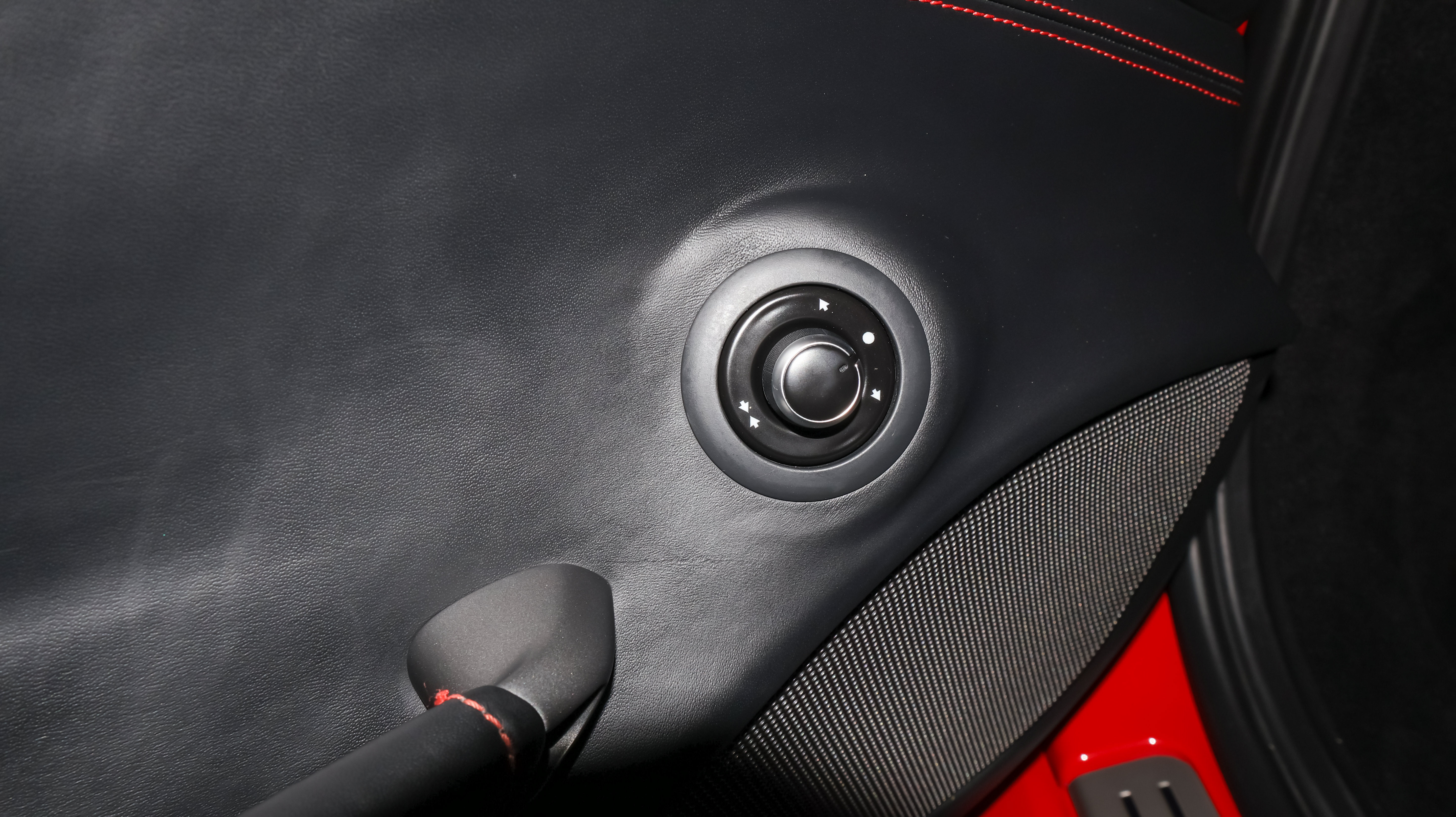 Used 2019 Ferrari 488 Spider RWD image 21