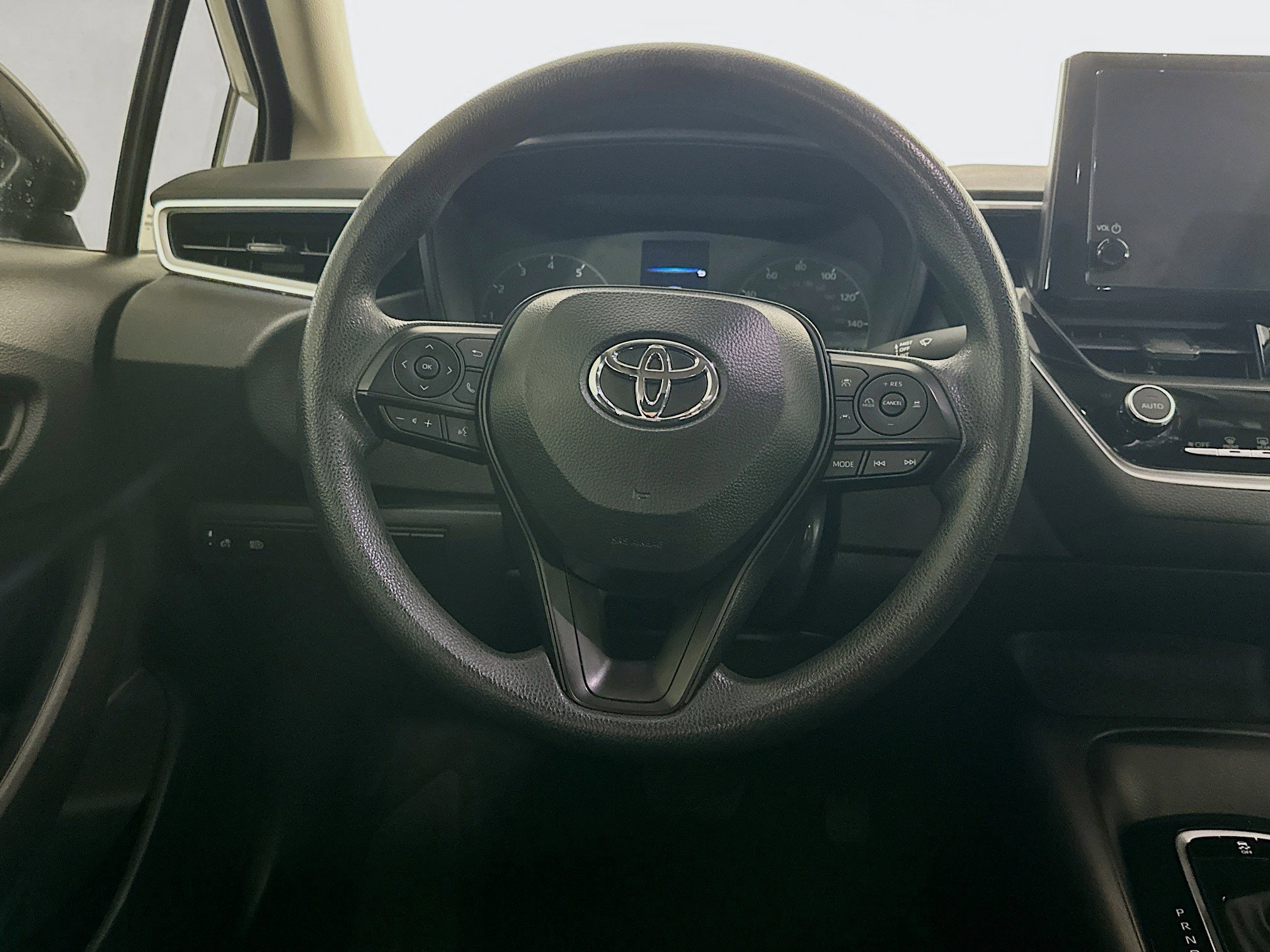 Used 2025 Toyota Corolla LE image 17