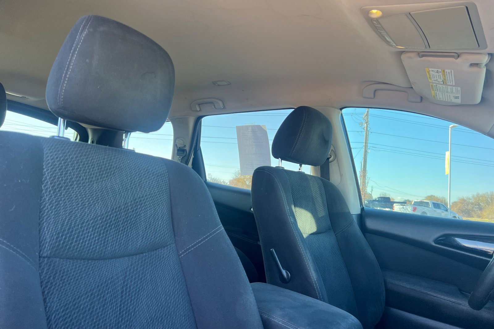 Used 2015 Nissan Pathfinder SV image 15