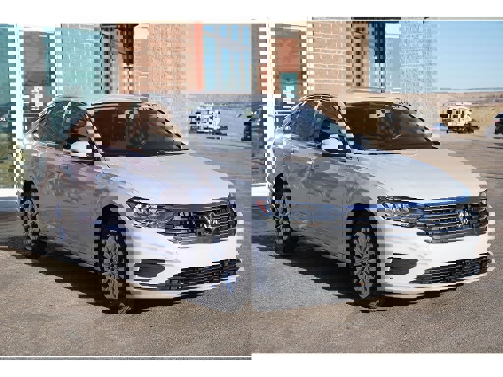 Used 2019 Volkswagen Jetta S image 3