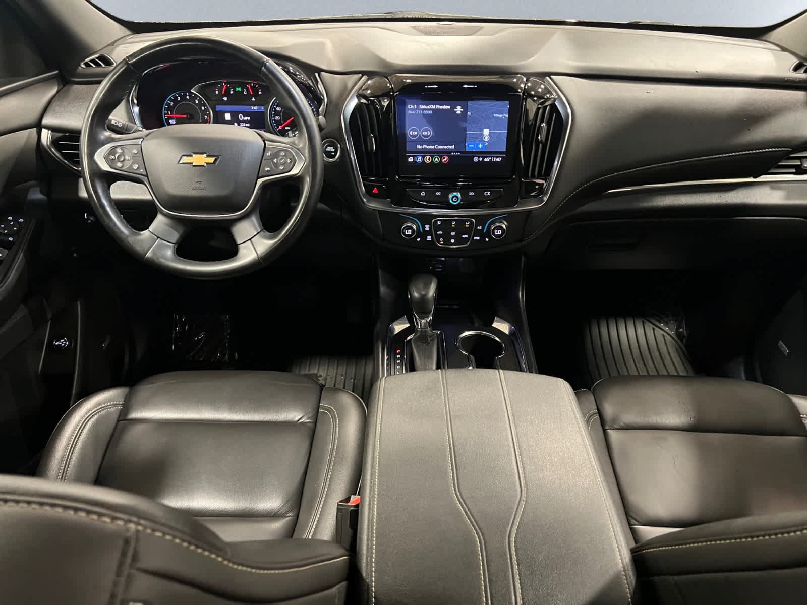 Used 2023 Chevrolet Traverse LT w/ LT Premium Package AWD/4WD image 9