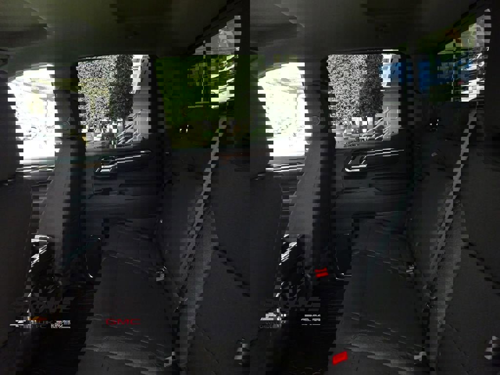 New 2026 GMC Sierra 1500 Elevation image 21