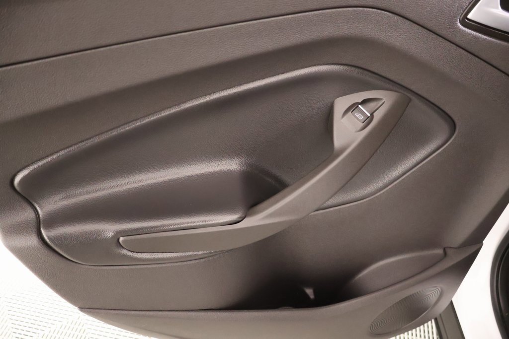 Used 2019 Ford Escape SE image 16