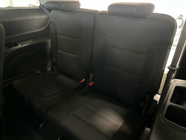 Used 2023 GMC Acadia SLE w/ Driver Convenience Package image 34