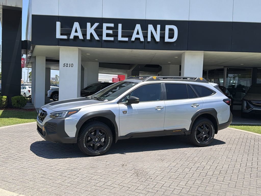 Used 2025 Subaru Outback Wilderness w/ Wilderness Package AWD/4WD image 2