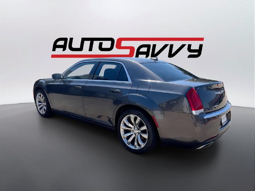 Used 2021 Chrysler 300 Touring L RWD image 5