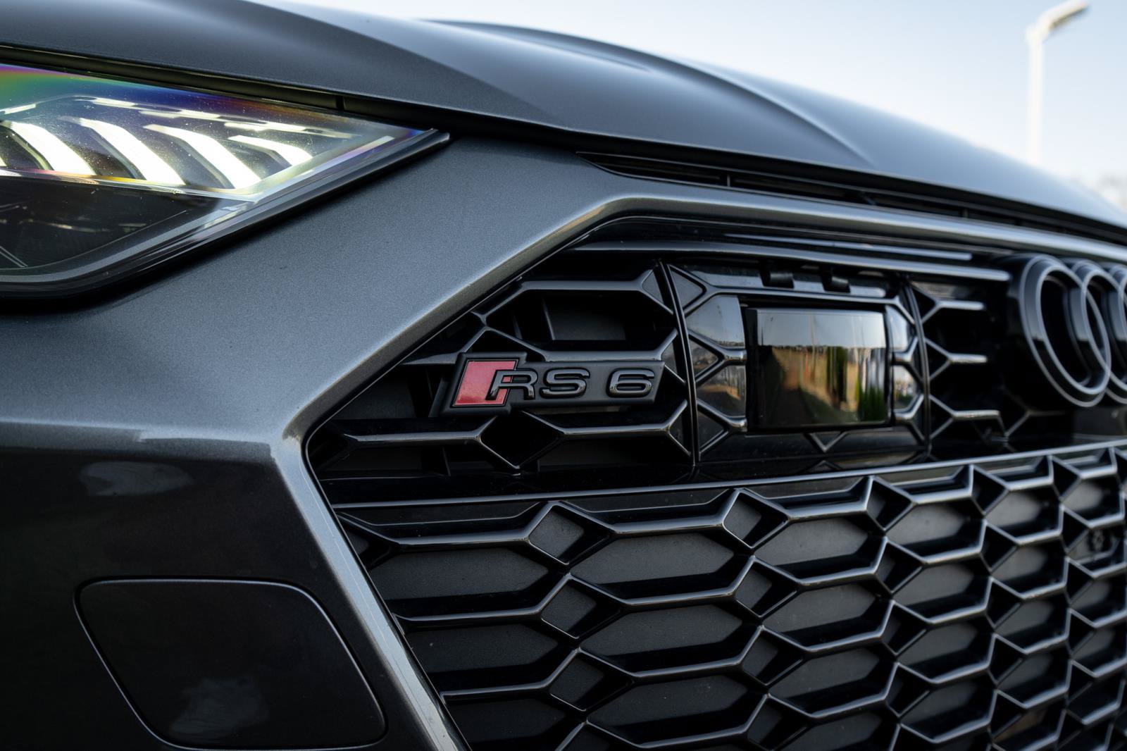 Certified 2024 Audi RS 6 performance AWD/4WD image 4