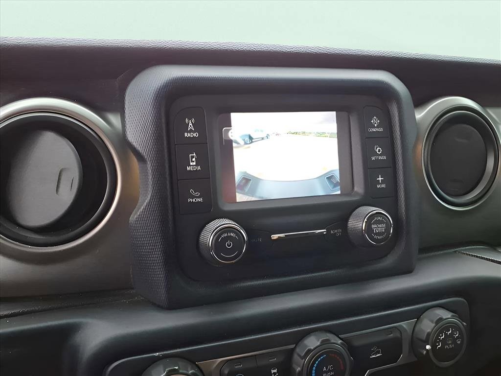 Certified 2020 Jeep Gladiator Sport w/ Quick Order Package 24S image 18