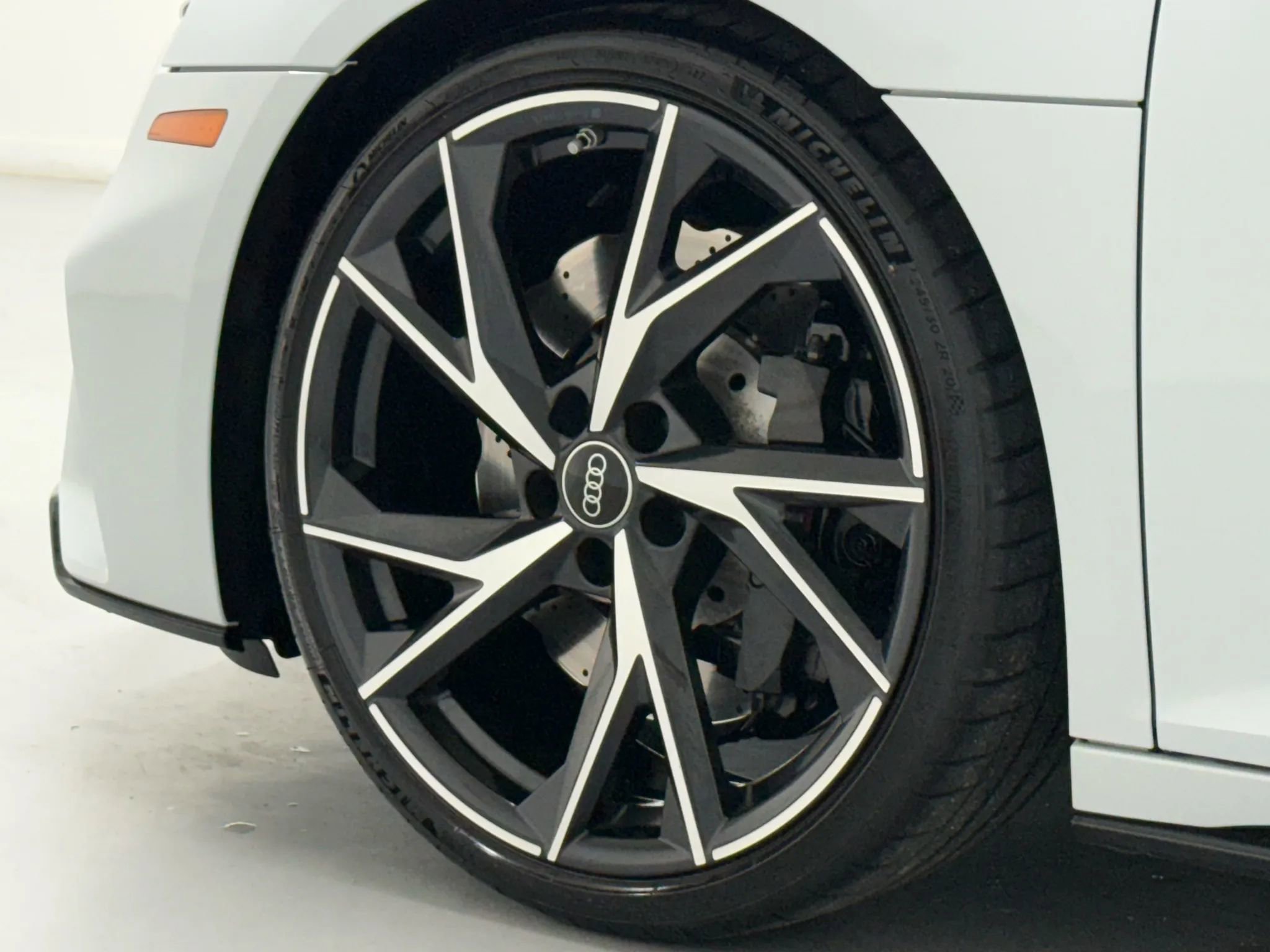 Used 2022 Audi R8 V10 performance image 33