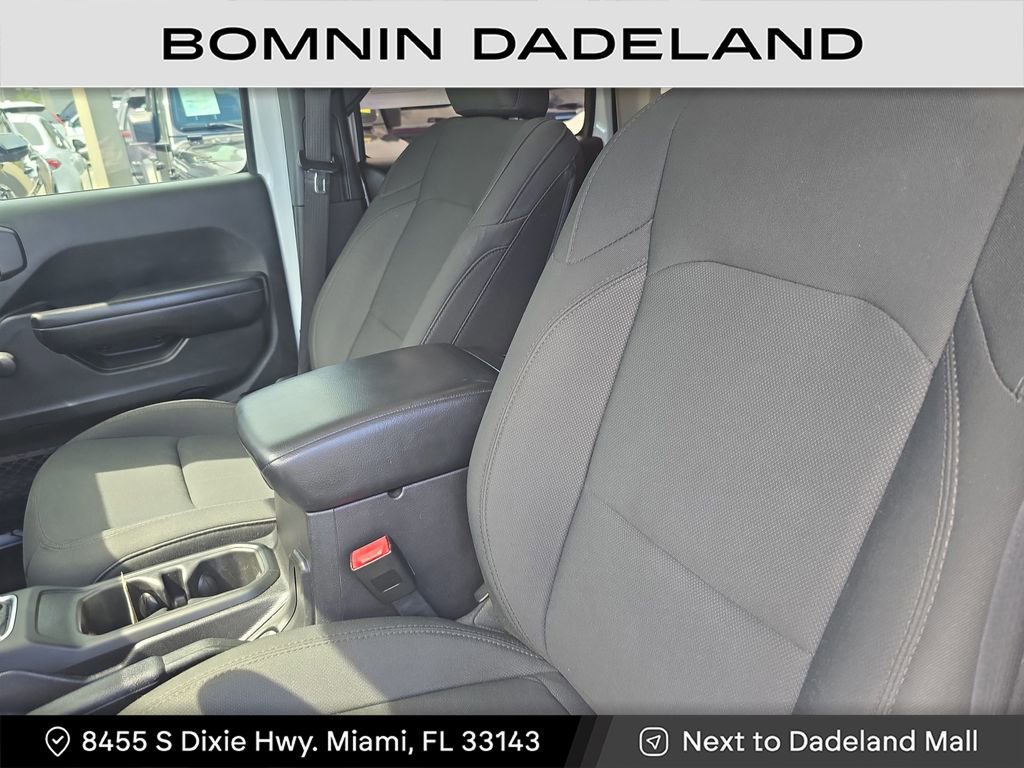 Used 2019 Jeep Wrangler Unlimited Sport image 16