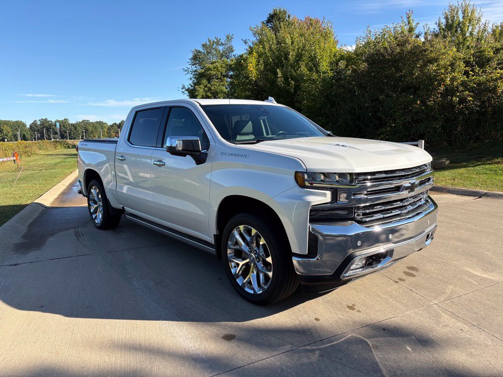 Used 2020 Chevrolet Silverado 1500 LTZ w/ LTZ Plus Package AWD/4WD image 11