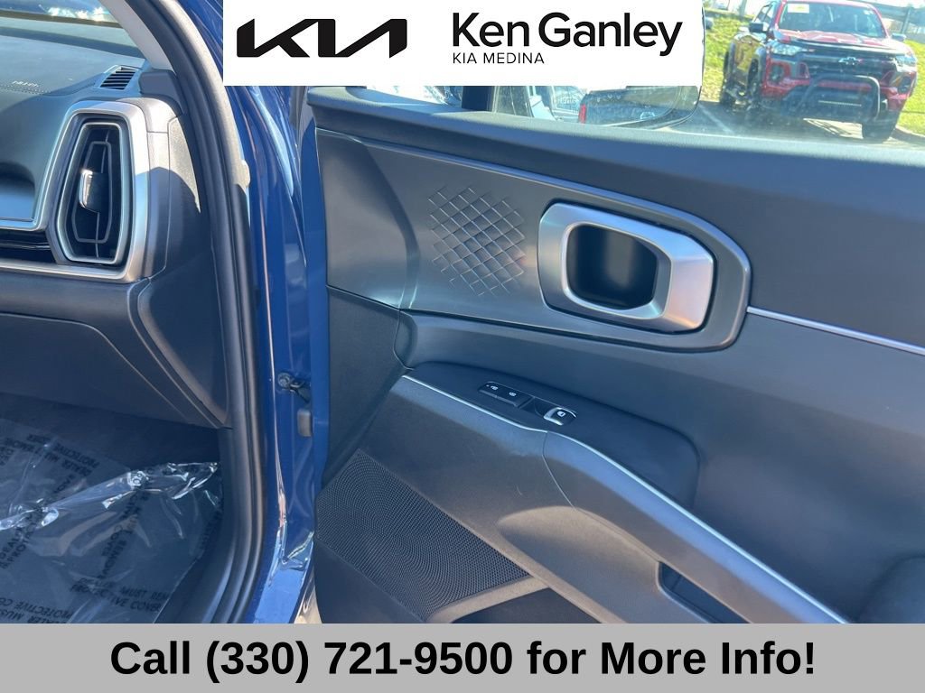 Certified 2025 Kia Sorento S FWD image 60