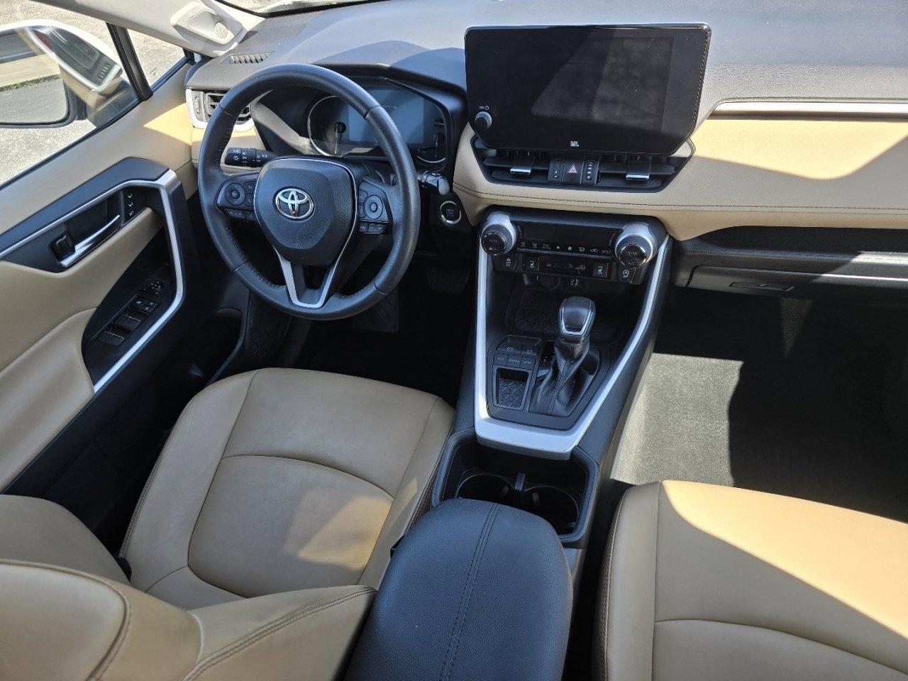 Certified 2023 Toyota RAV4 XLE Premium FWD image 21