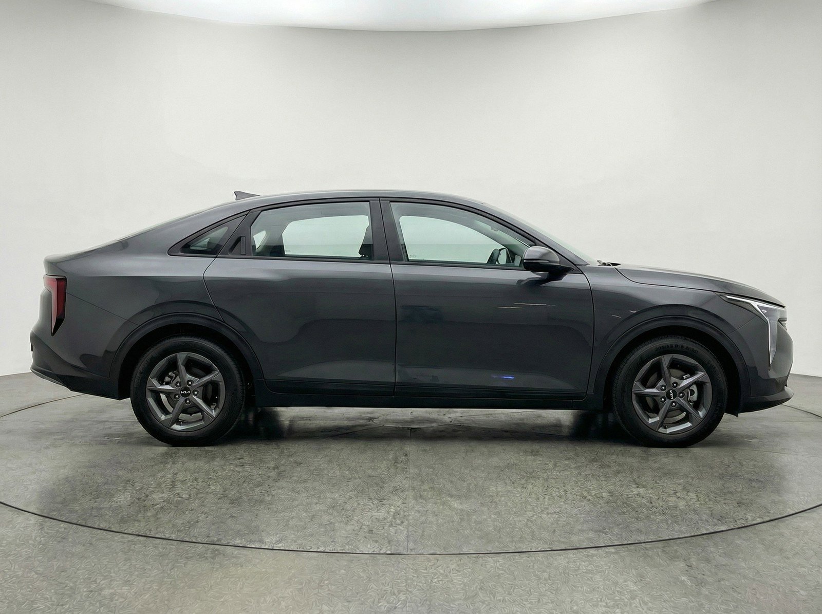 Used 2025 Kia K4 FWD image 11