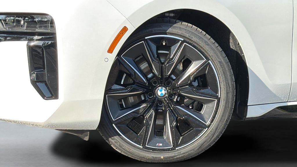 New 2026 BMW 760i xDrive image 34