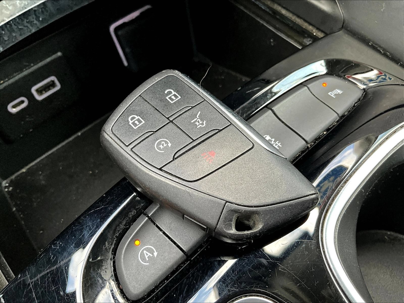 Used 2023 Buick Envision Essence FWD image 37