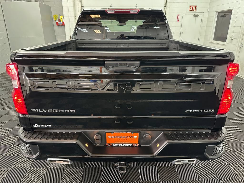 Used 2025 Chevrolet Silverado 1500 Custom Trail Boss AWD/4WD image 8